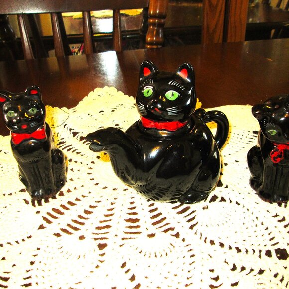 Shafford Cat teapot & salt & pepper shakers set Other - Vtg Shafford Ebony black red bowed cat teapot with salt & pepper black grown cat